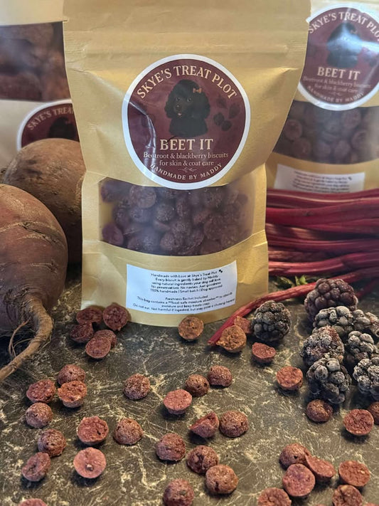 Beet It – Beetroot & Blackberry Training Treats (40g)