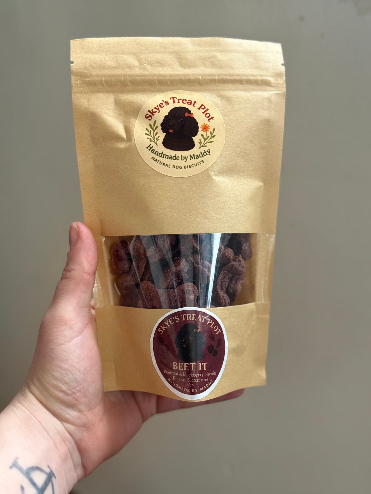 Beet It – Beetroot & Blackberry Dog Biscuits (70g)
