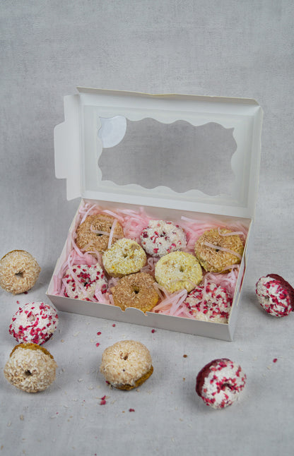 Dog Doughnut Gift Box | 8 Mini Pup Doughnuts | Handmade Natural Treats | Pooch Birthday/Gotcha Treats