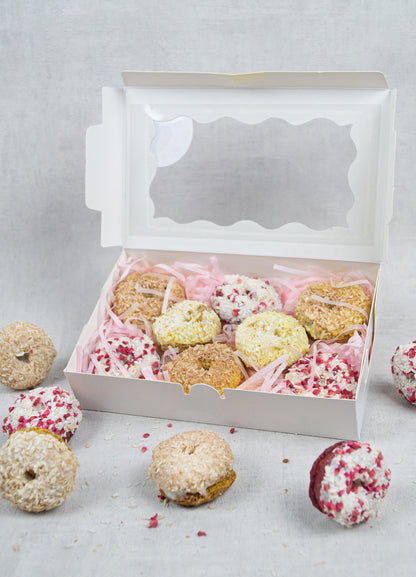 Dog Doughnut Gift Box | 8 Mini Pup Doughnuts | Handmade Natural Treats | Pooch Birthday/Gotcha Treats